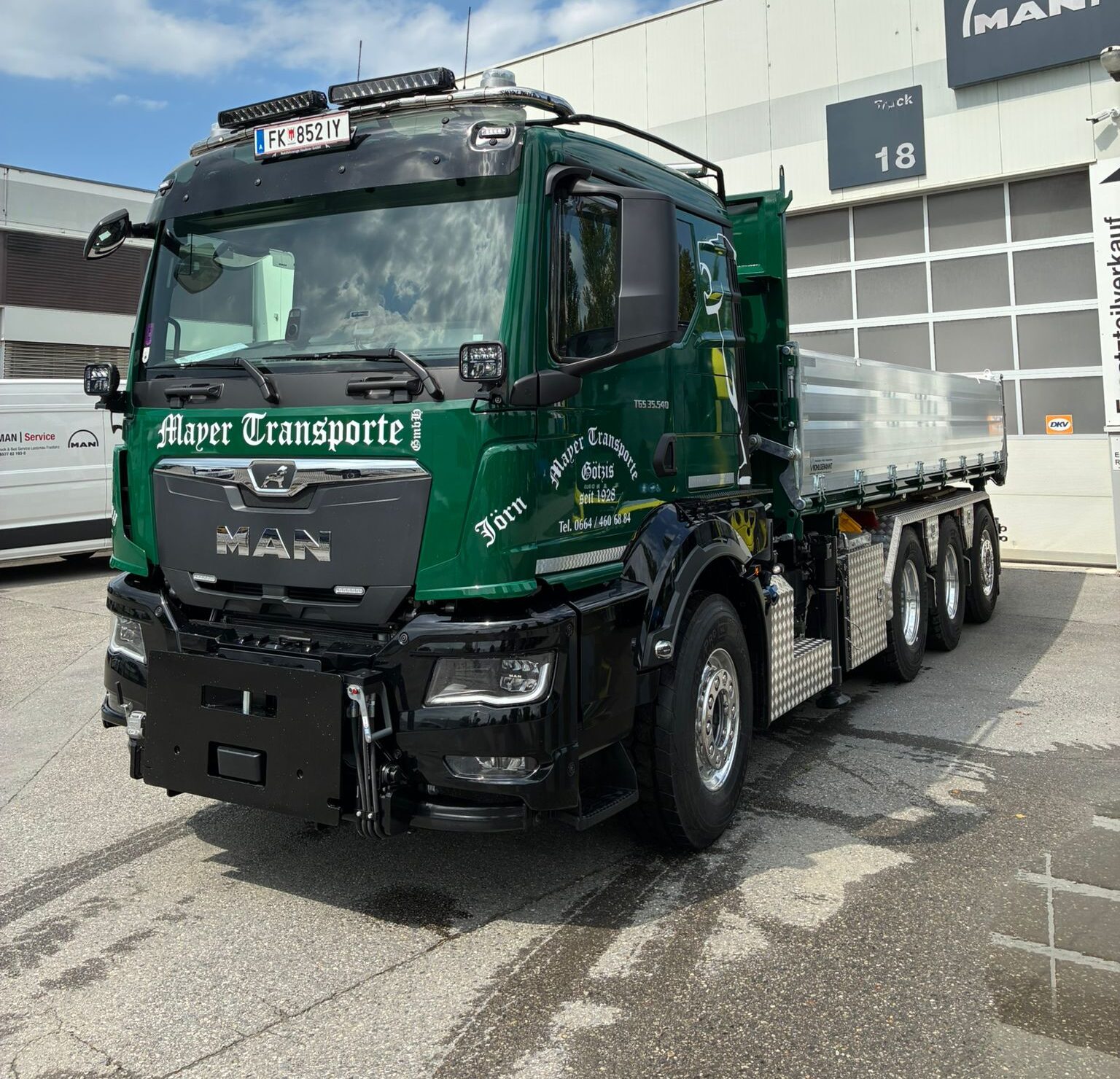 LKW 4 Achs mit Kran – MAN